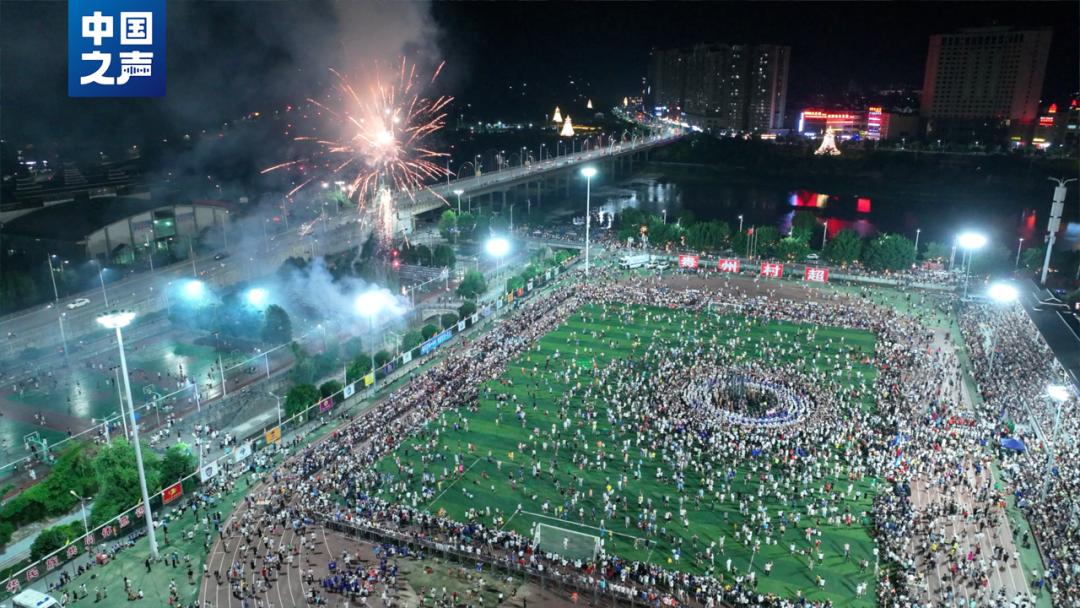 村里又有比赛了!这次火爆全网的是“村超”