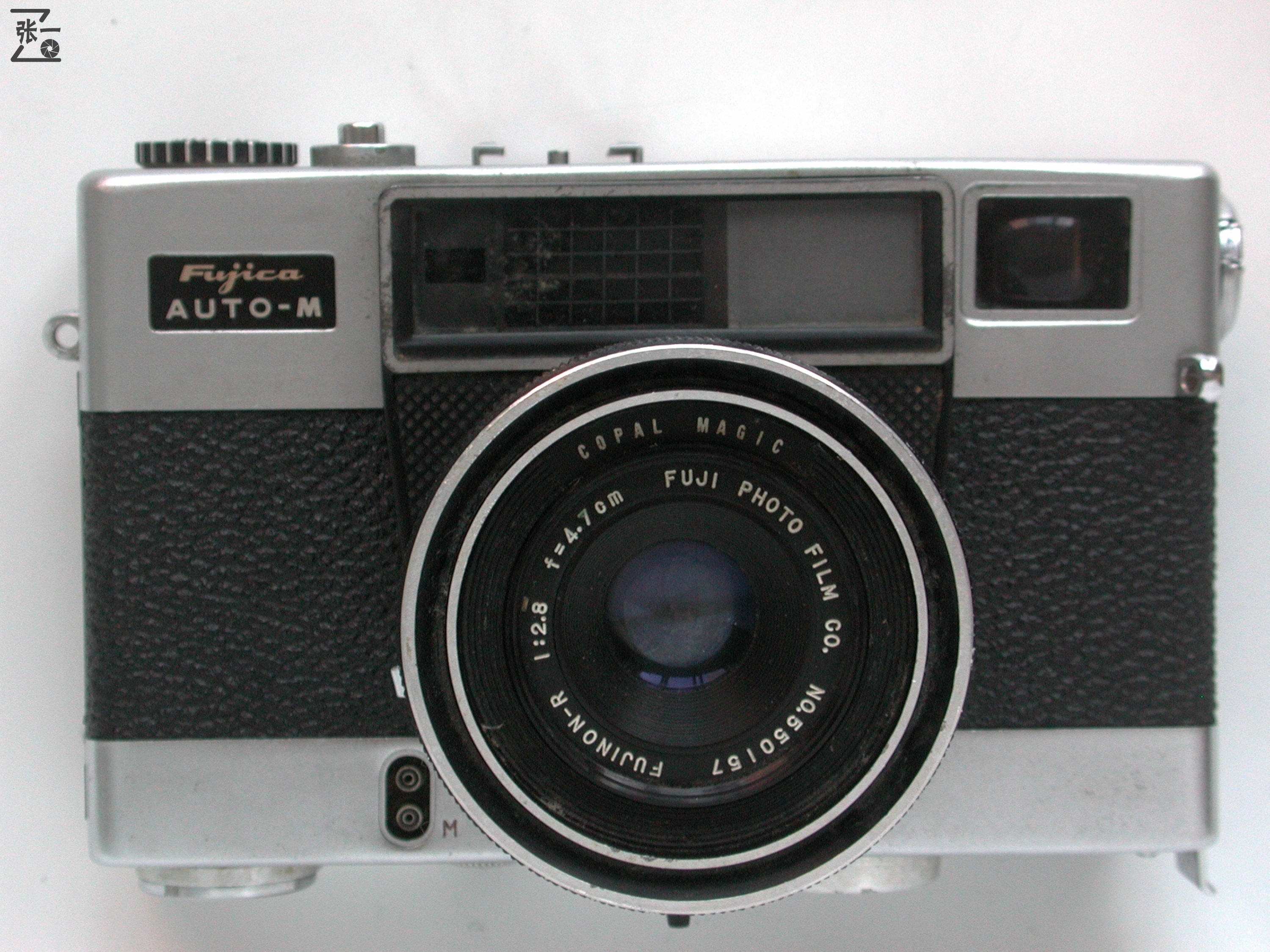 倒片旋钮在机身侧面的日本Fujica35Auto-M旁轴相机！1962年问世