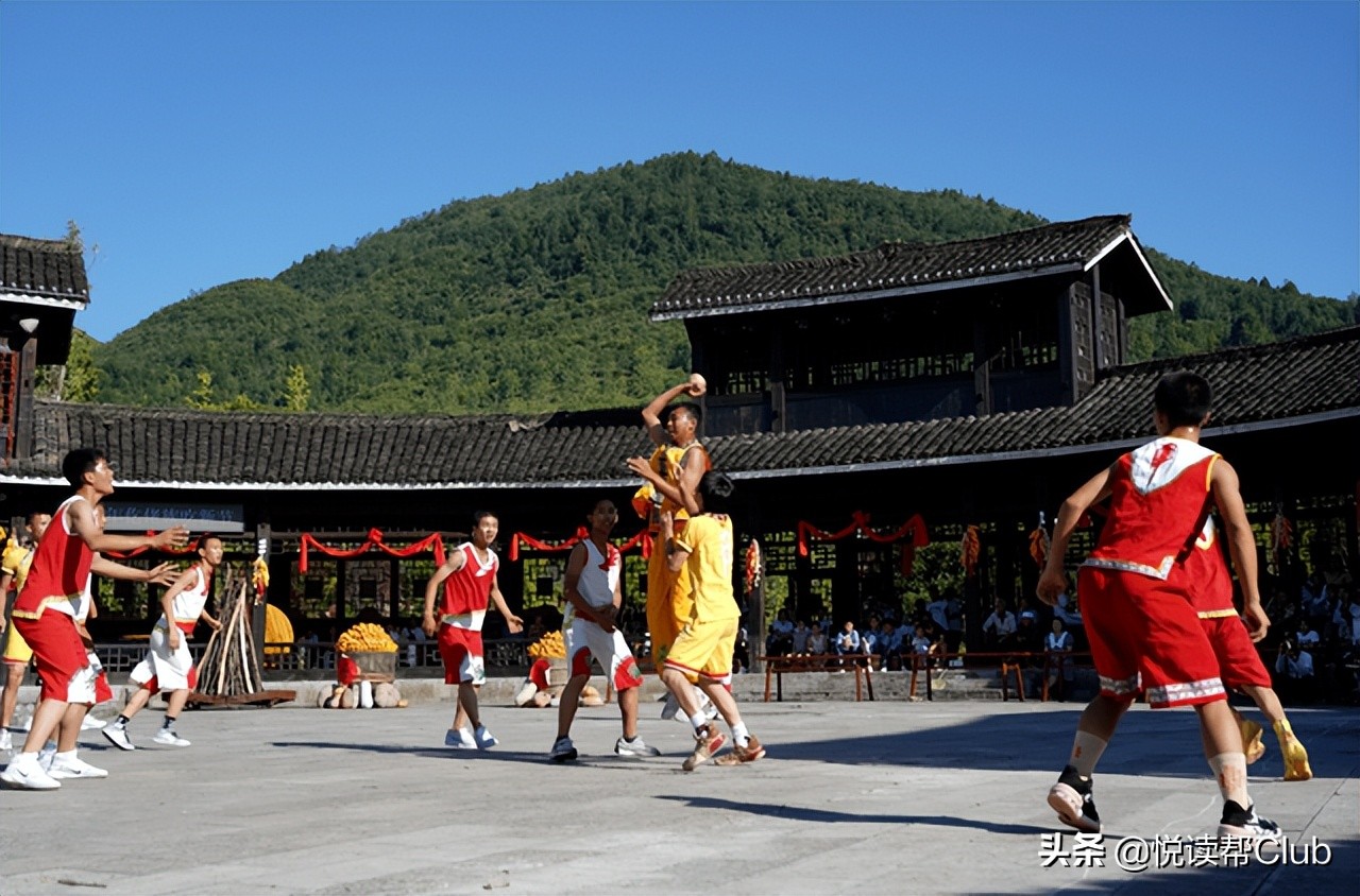 仡佬族打秋千运动,仡佬族打篾鸡蛋游戏图片