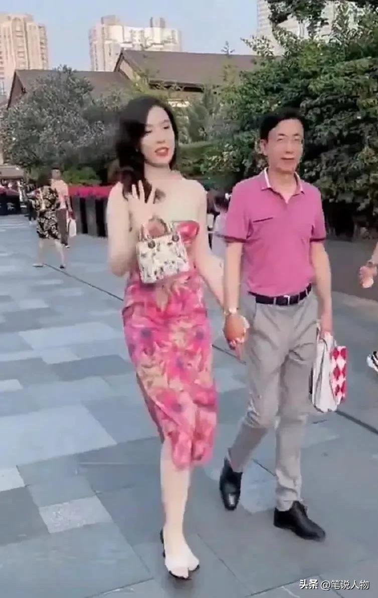 牵手门大反转？中石油股价连续上涨，胡总在成都三个细节预判结局