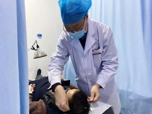 针灸推拿治疗失眠,针灸专家治疗失眠实操