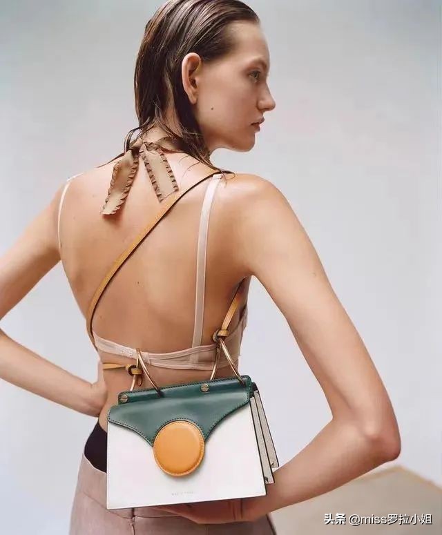袁咏仪买名牌包包,袁咏仪同款小包