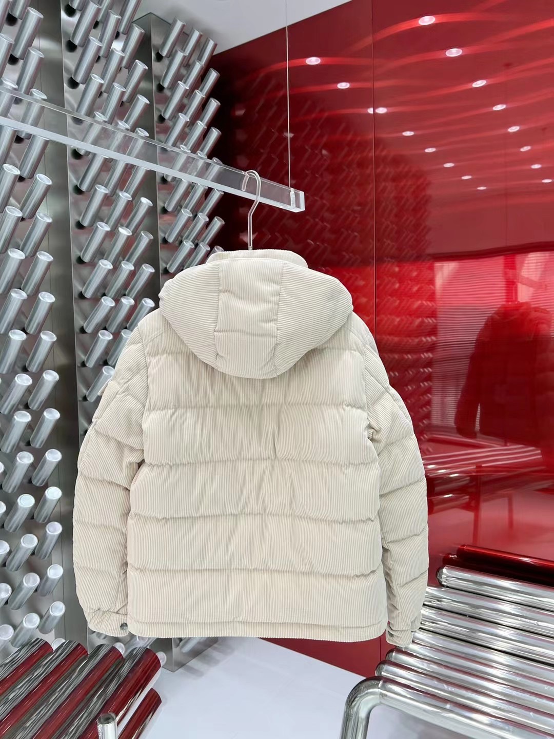 原装进口鸭绒羽绒服,蒙口羽绒服正品官方旗舰店产地