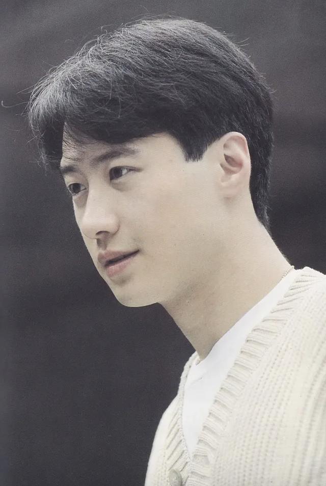 刘德华27岁的电影视频,刘德华几岁向吴倩莲求过婚