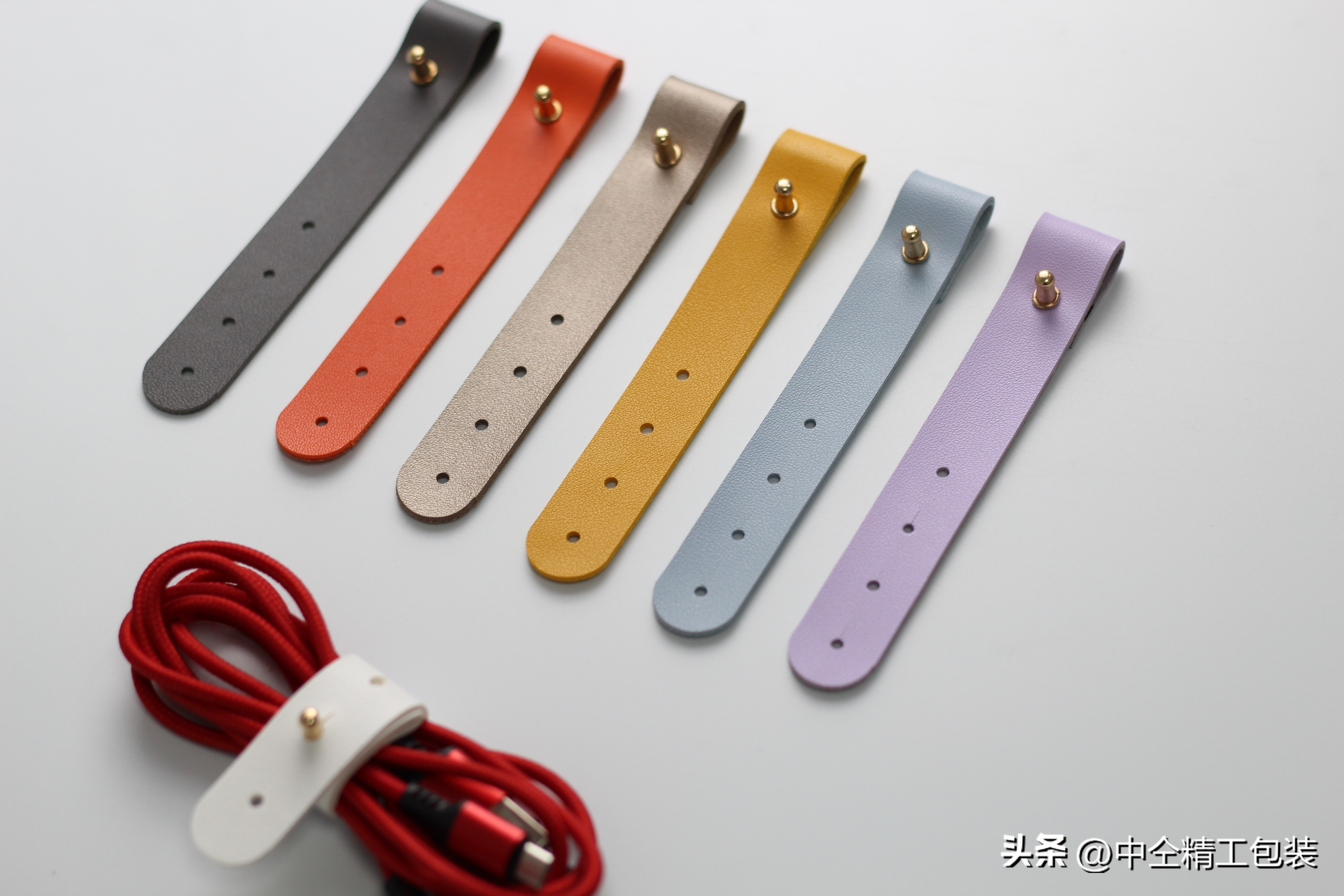 超纤维皮革与碳纤维皮革,人造皮革和天然皮革的区别