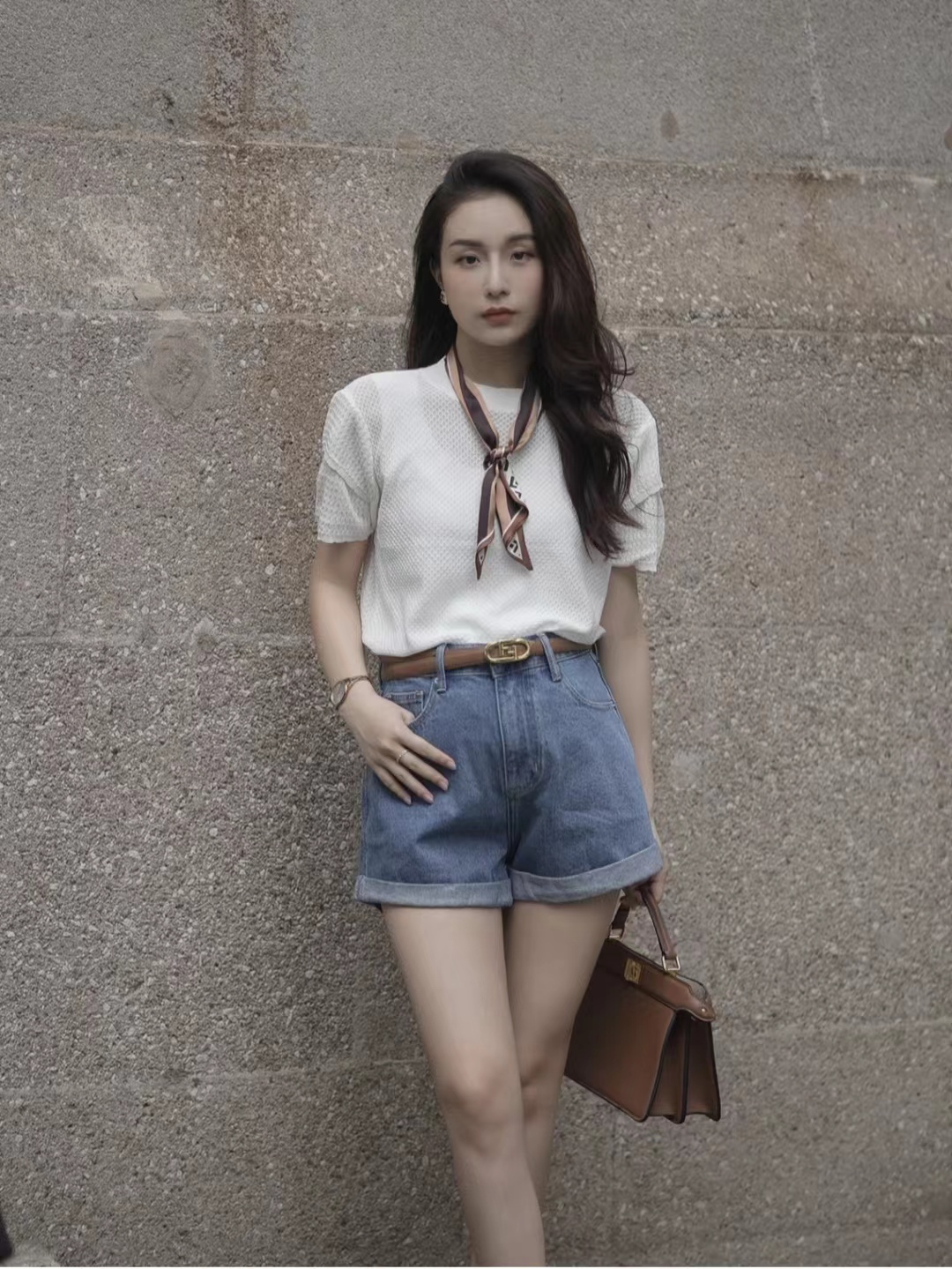 夏天七分短裤配什么上衣,夏天男生黑色短裤搭配什么上衣