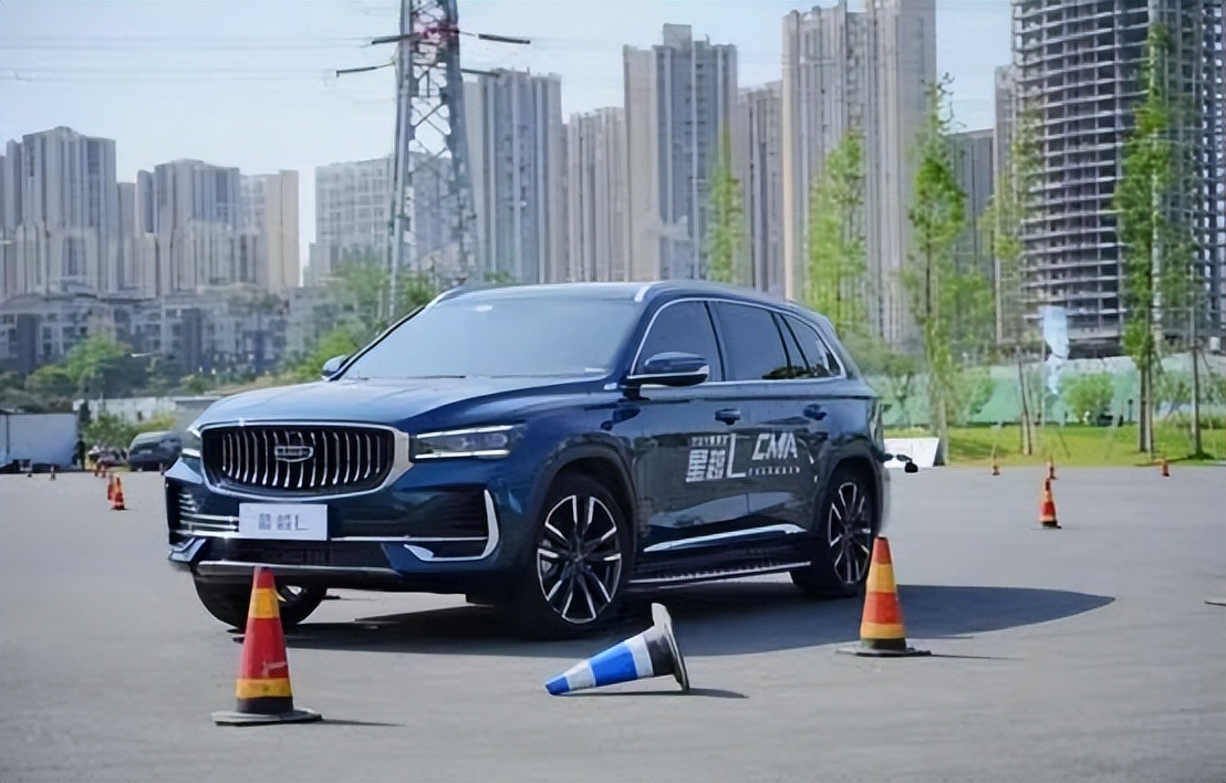 汽车鼓风机一会转一会不转,汽车鼓风机不转了怎么修理