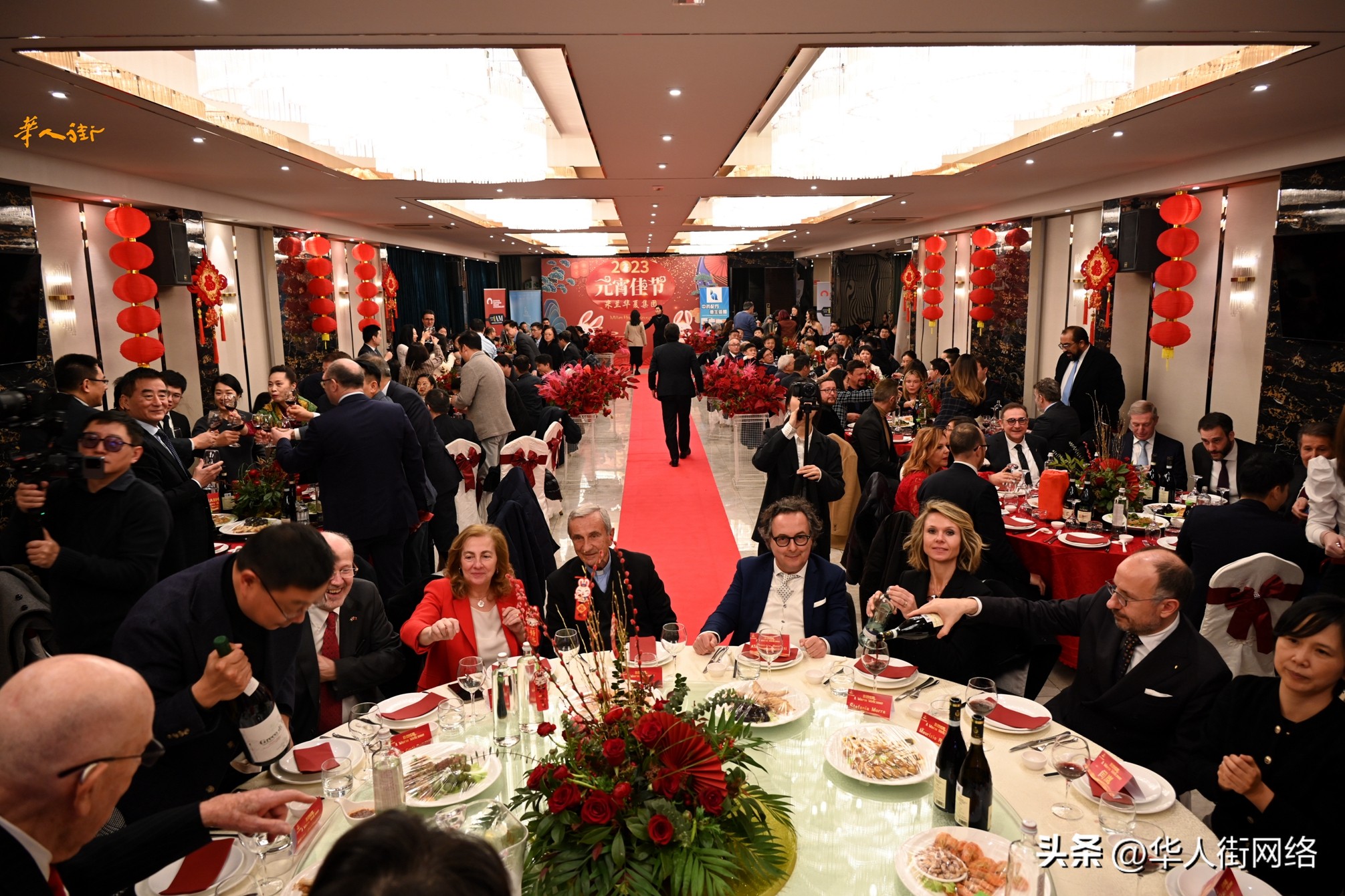 米兰华夏集团欢度元宵!再上新台阶,华夏制药与Unifarma签约!