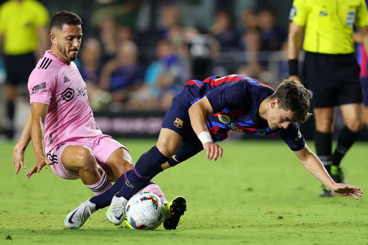 梅西最新队友,梅西新队友马丁内斯