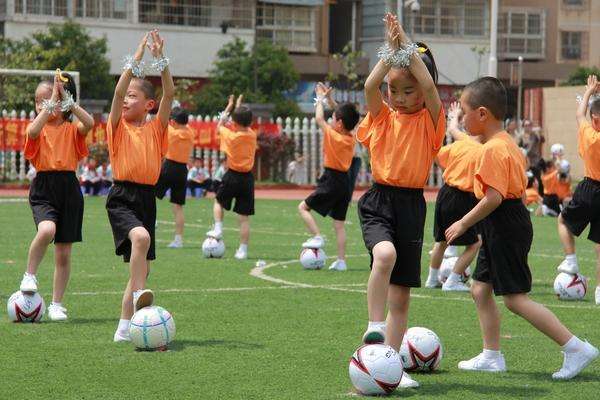 足球进校园意义,足球进了幼儿园完整版