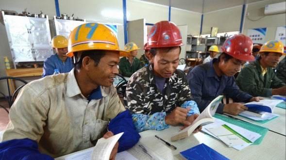 振华重工称霸全球,突破垄断令西方震惊