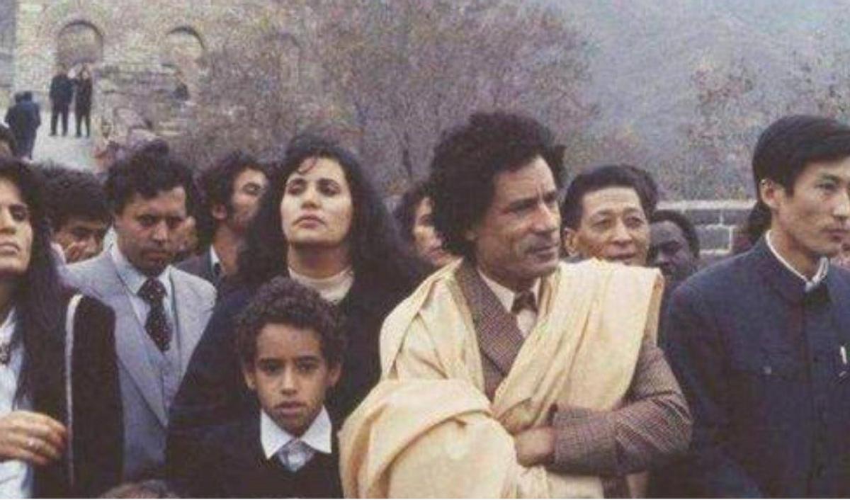 1982年卡扎菲访华，与*小平邓**谈话态度傲慢，邓公回应让其颜面尽失