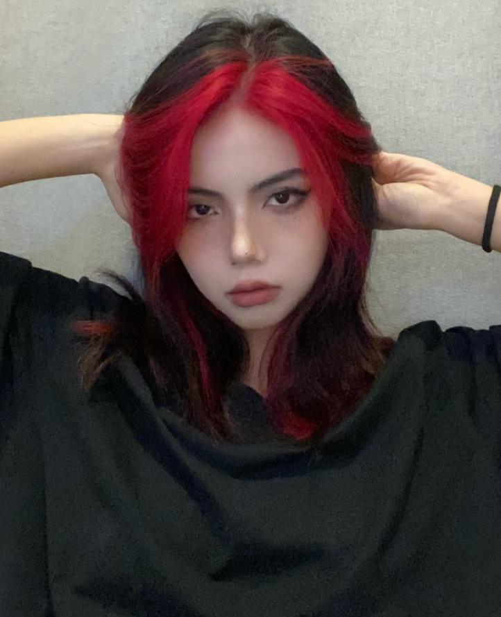 刘海染后想染回统一的发色怎么染,最近流行的刘海染法