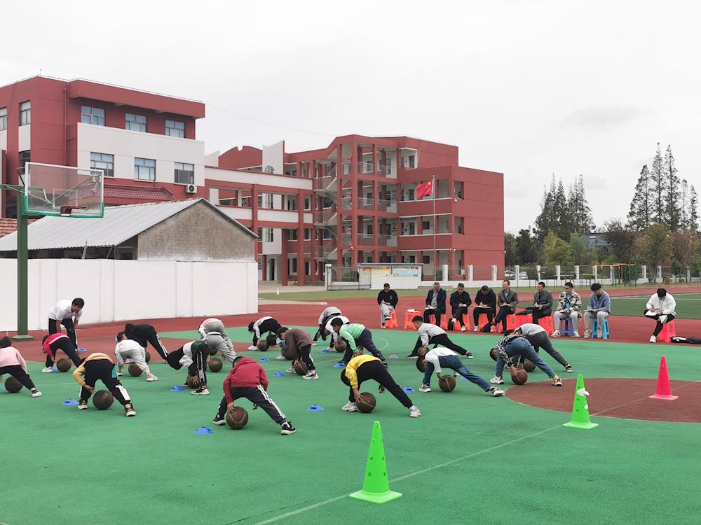 新教师参加集体教研活动发言,新教师集体亮相