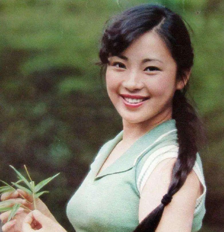 李连杰大女儿李思现在图片,李连杰的大女儿李思近况