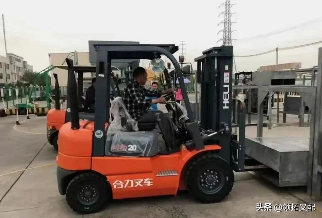 叉车司机和操作工哪个好,叉车司机到底能挣多少