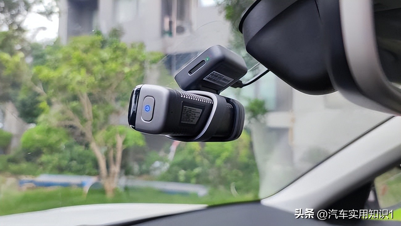 不带屏幕行车记录仪,行车记录仪带屏幕和不带屏幕