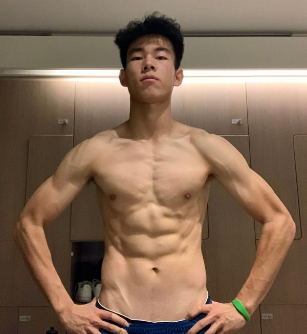 国足新星留洋首秀,国足19岁留洋新星