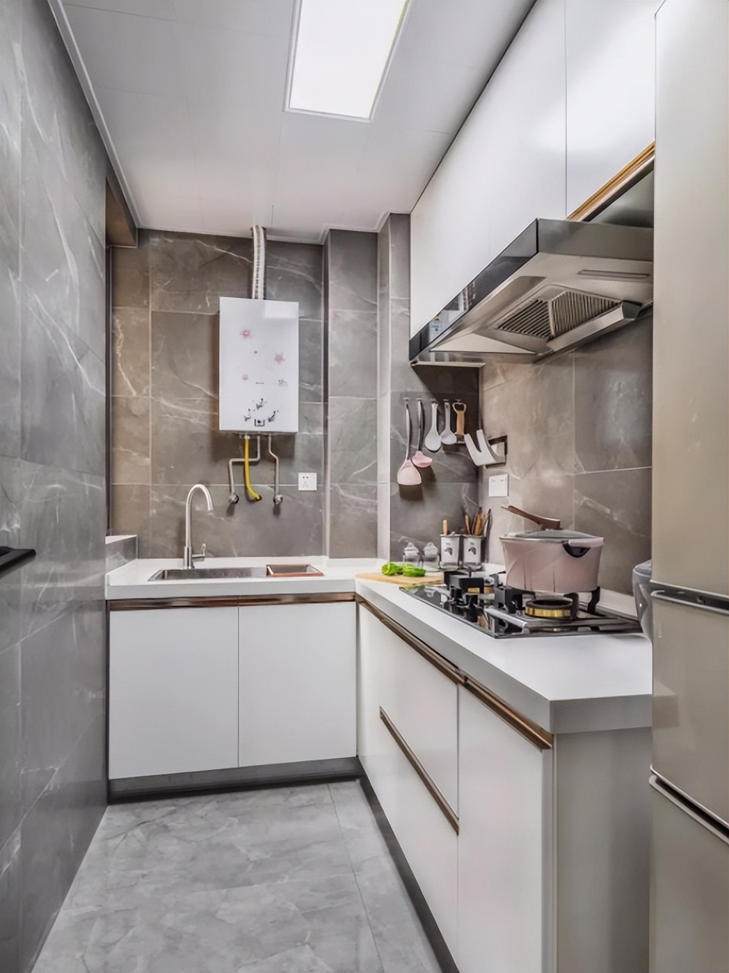 用瓷砖做橱柜有什么缺点,用瓷砖做橱柜容易坏吗