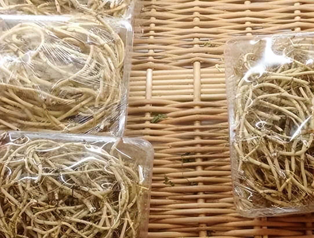 鱼腥草为什么要叫害人草,鱼腥草是害人草还是养生草