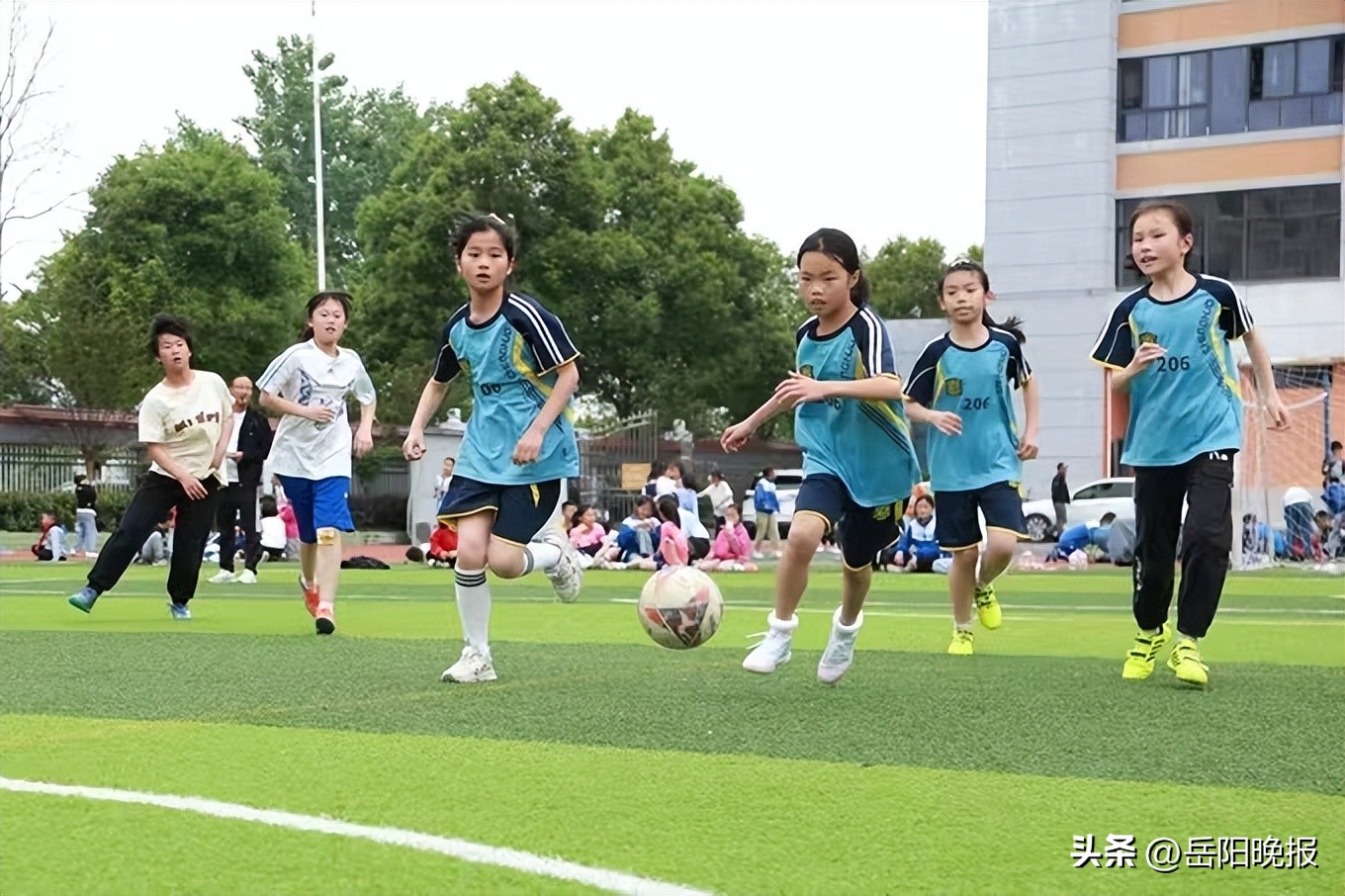 平江县新城小学足球队,平江县新城学校足球