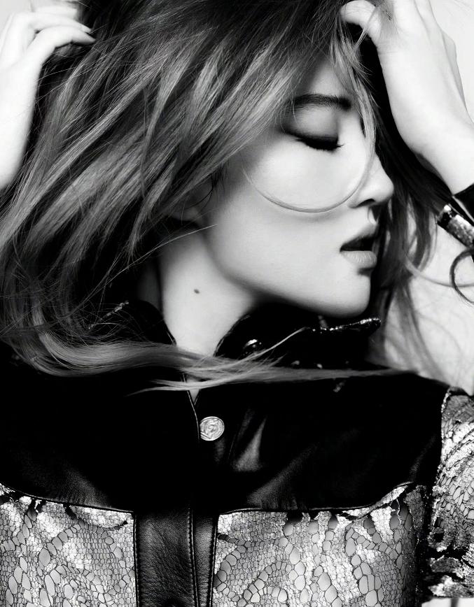 刘亦菲lv最新造型,刘亦菲vogue穿搭