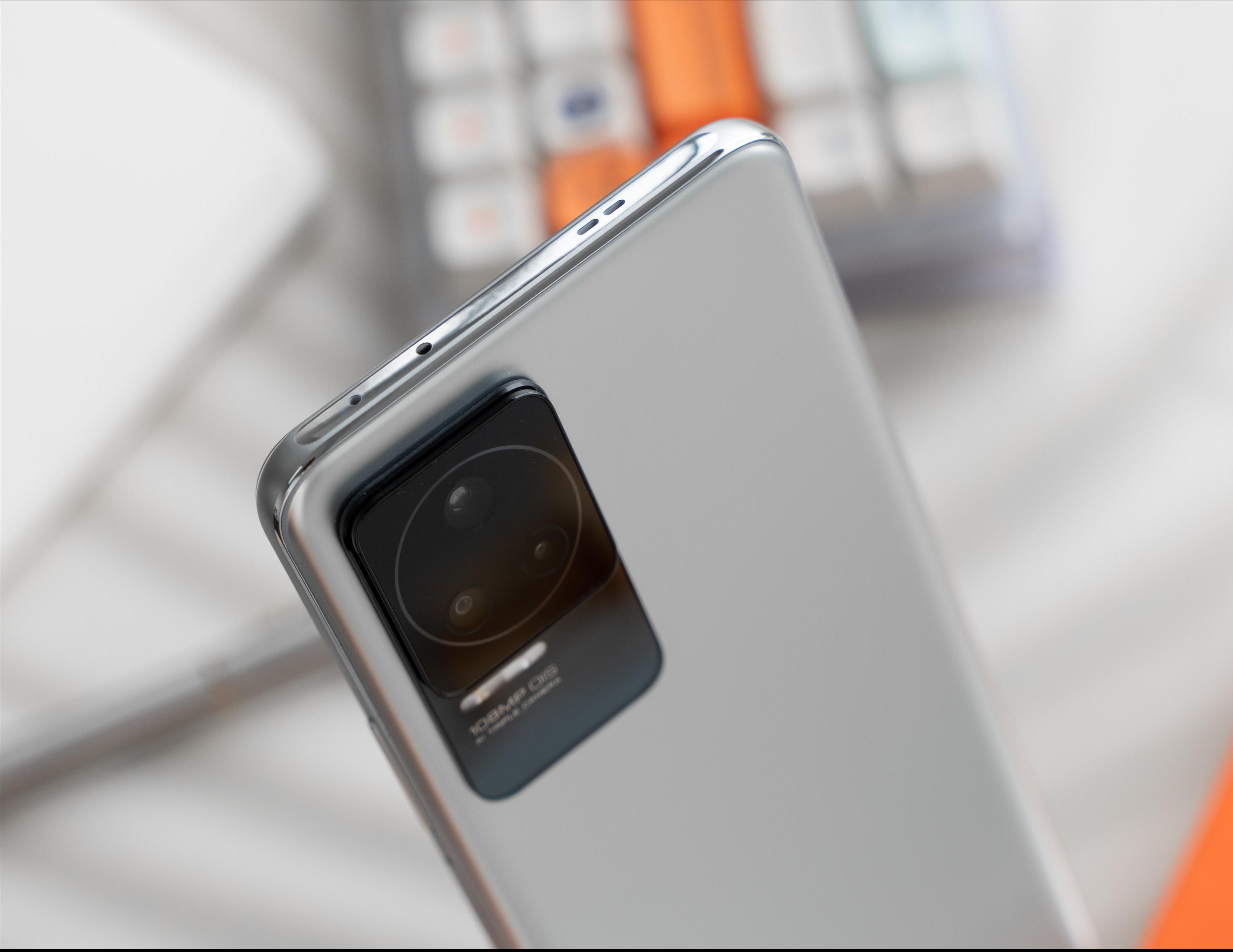 公认这四款高性价比手机值得选购,这4款性价比高的手机最值得买