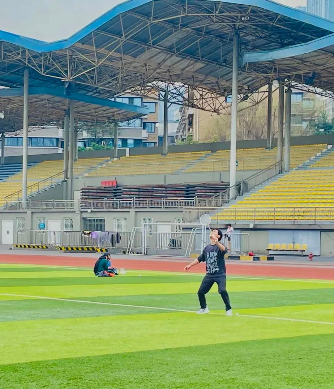 美美美，在阳光灿烂的成电遇见你~