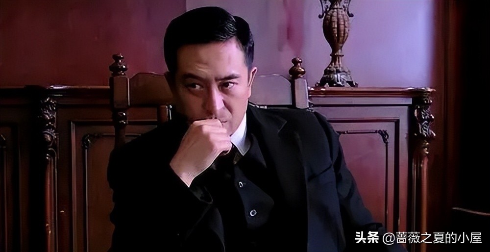 再看《悬崖》:才懂周乙和顾秋妍同居6年，却无性无爱的隐情