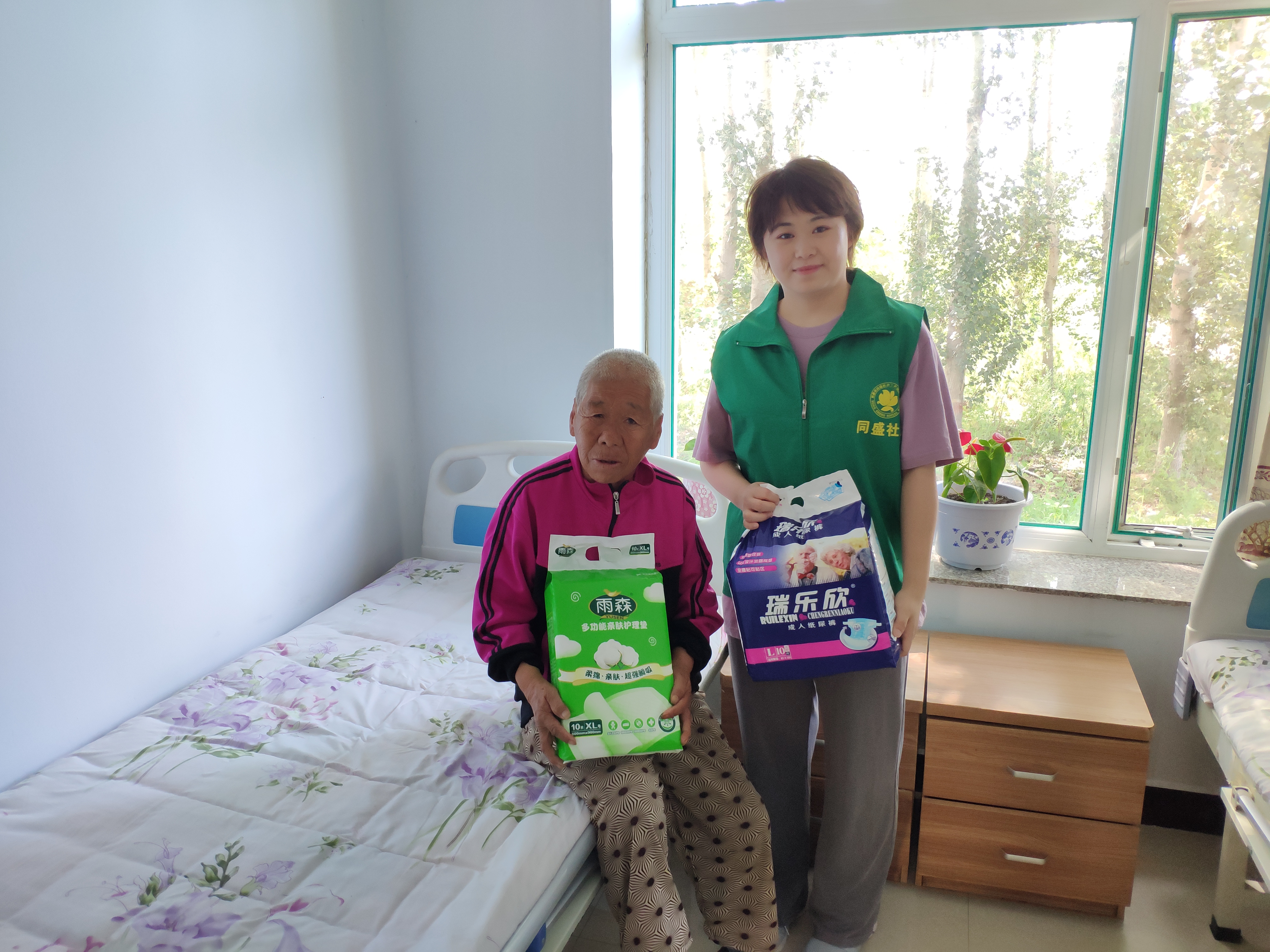 30岁东*姑北**娘的社工之旅：“社会工作者首先得是社会人”