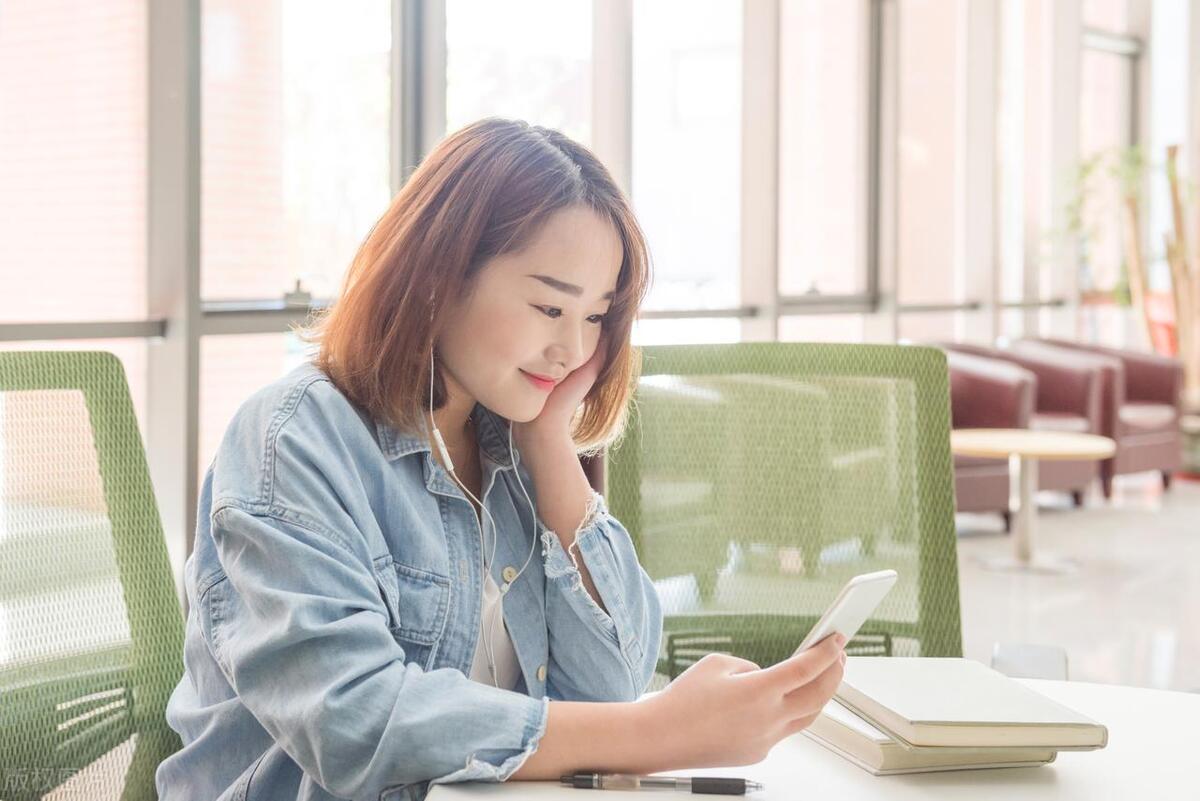 18岁女孩染上艾滋病,18岁女得艾滋