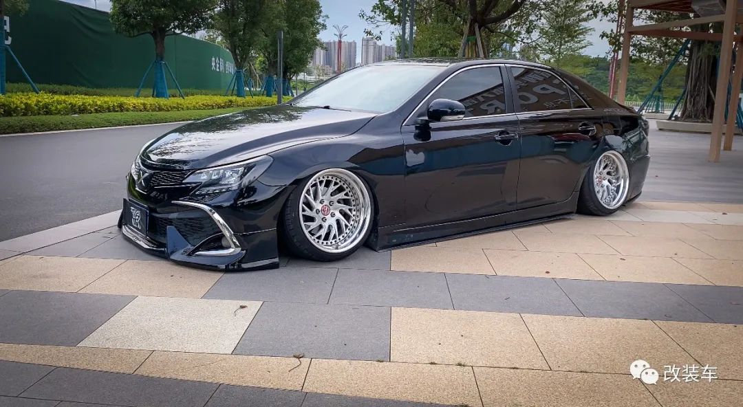 丰田锐志改低趴真实图片,丰田锐志低姿态改装的价格表