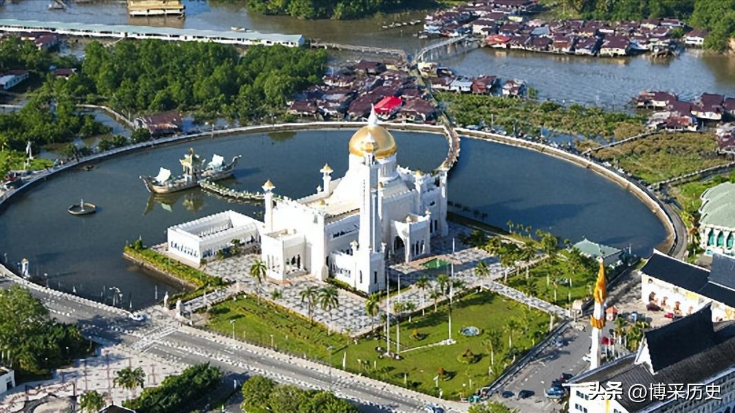 文莱的国王资产是多少亿,文莱国王有多富资产700亿