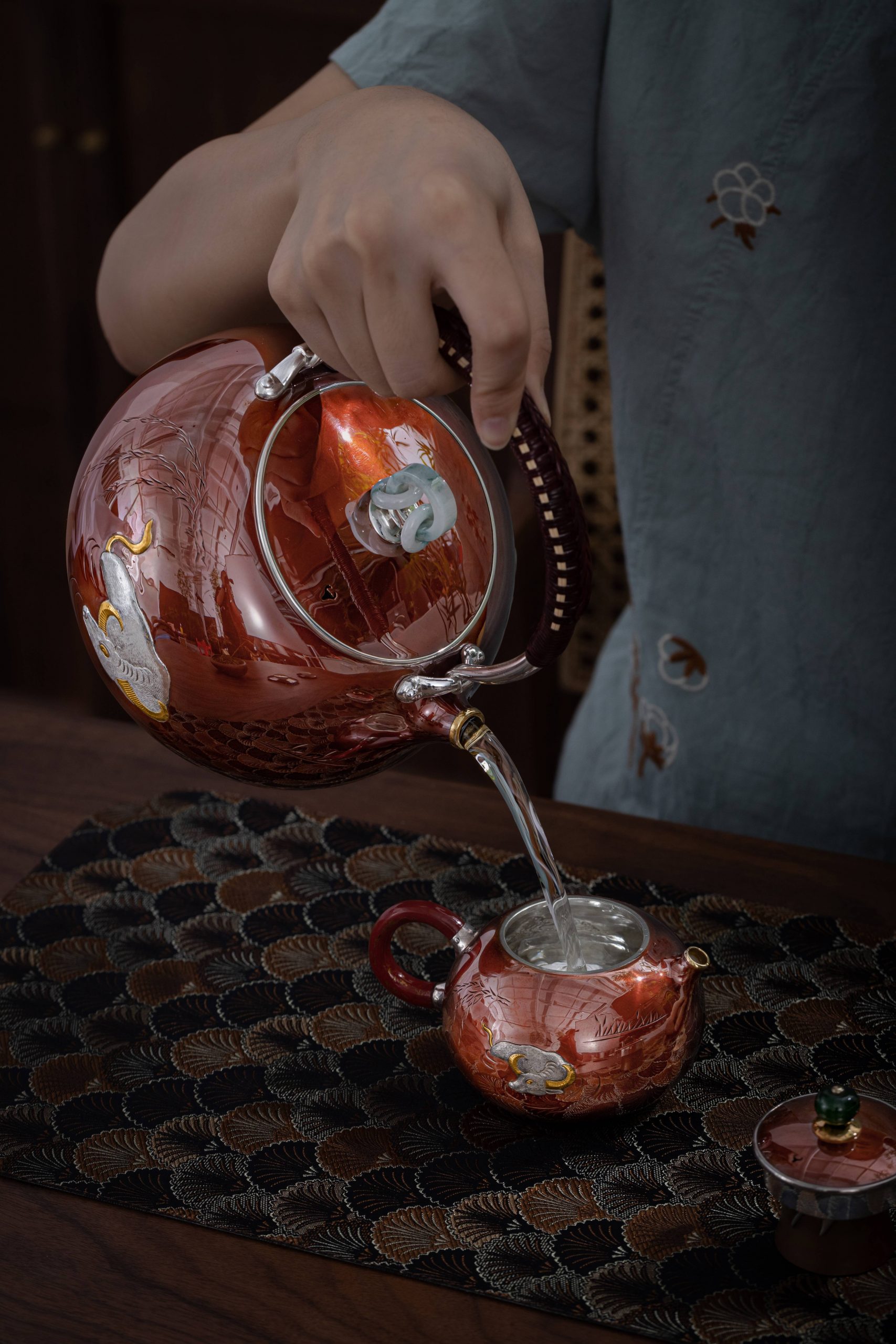 银壶怎么去氧化,银壶氧化保养的正确方法