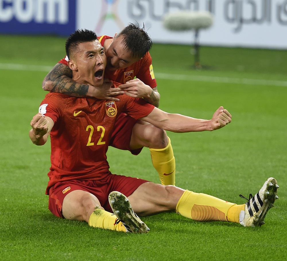 韩媒评价韩国三比零国足,中韩交锋国足最新消息