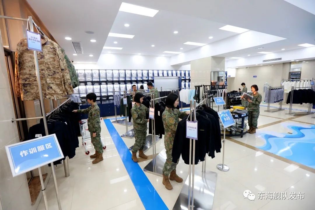 部队被装开箱,部队被装