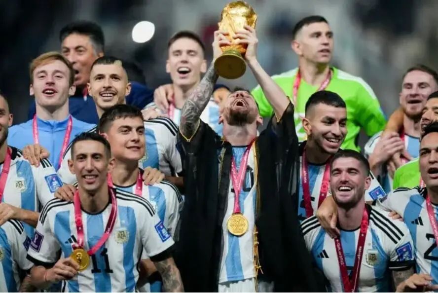 世界杯播放孤勇者,2022世界杯孤勇者现场版