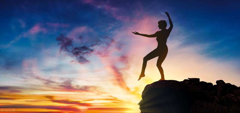 运动员是通过比赛来修炼的，艺人是通过演出来修炼的