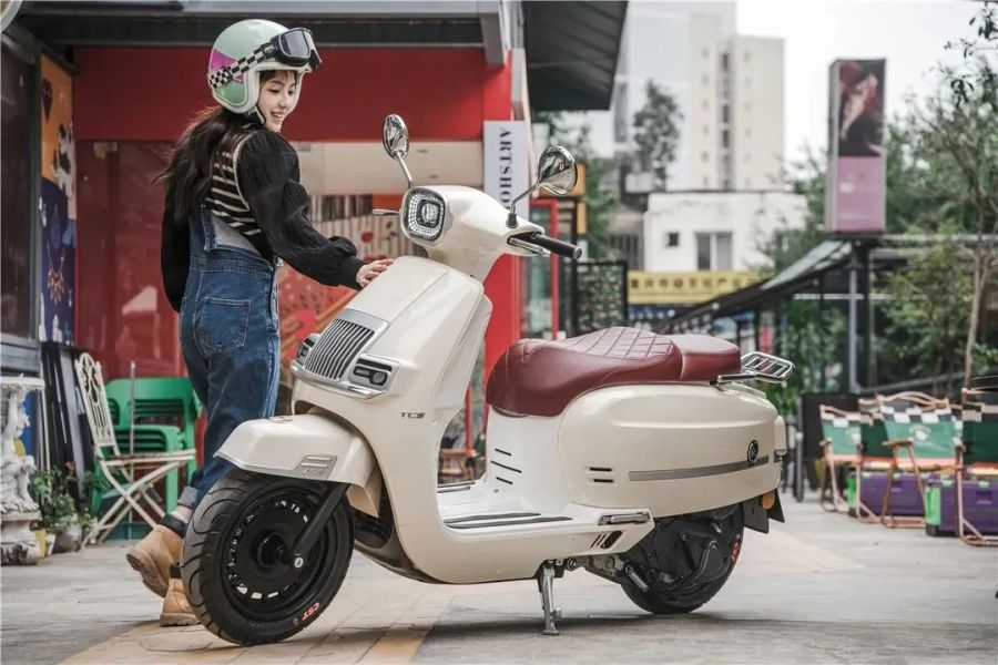 嘉陵蓝猫150试驾,嘉陵蓝猫150复古摩托多少钱