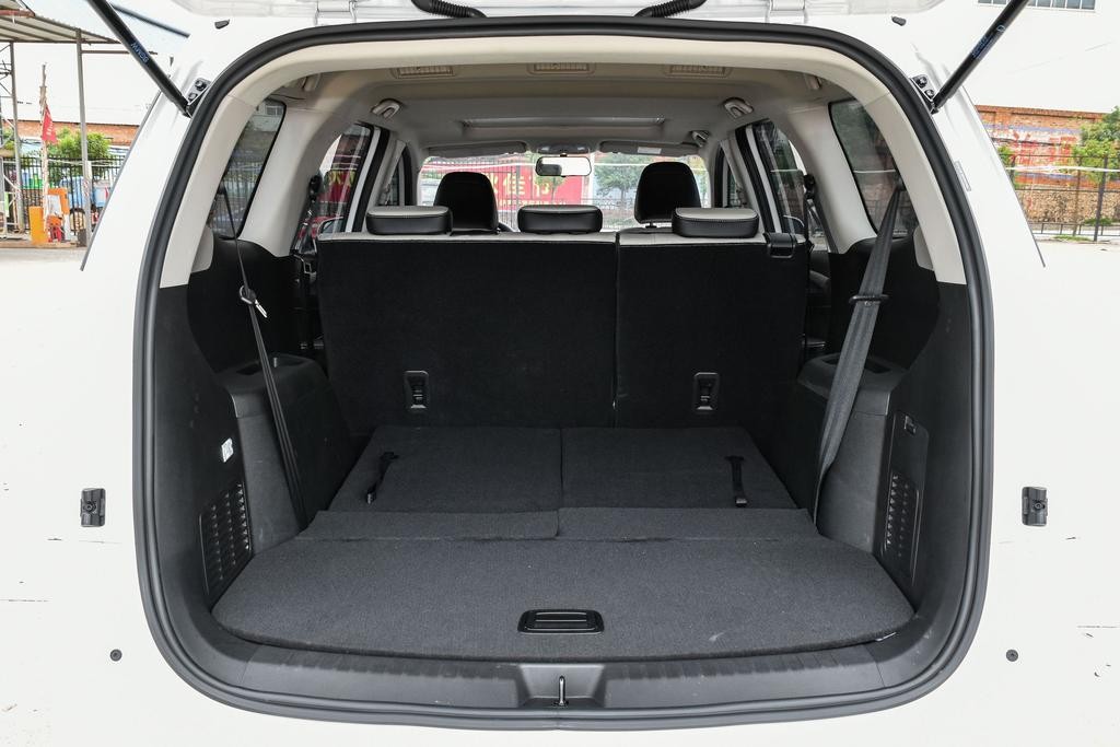 宝骏7305座,2021款宝骏730cvt试驾