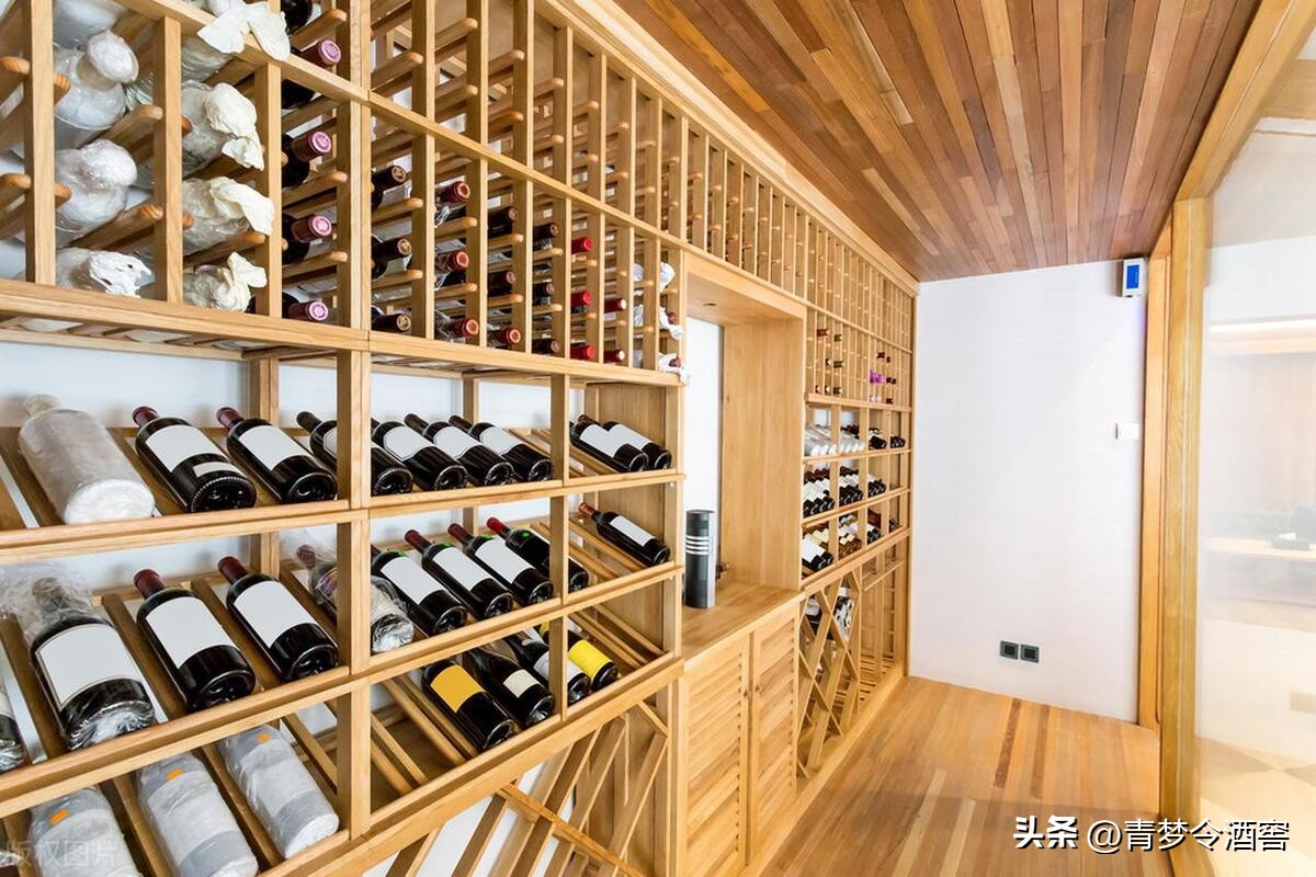 恒温酒柜定制装修价格,恒温酒柜定制哪家比较靠谱