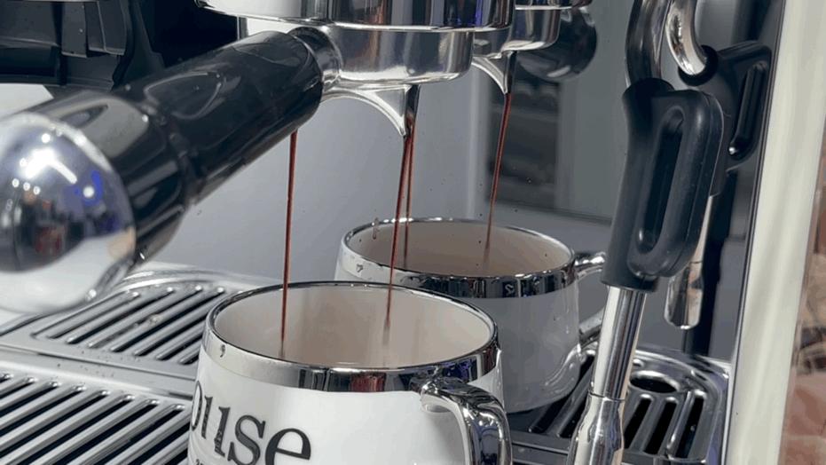 在家也能享受专业咖啡师手艺，宜盾普EOS意式半自动咖啡机体验