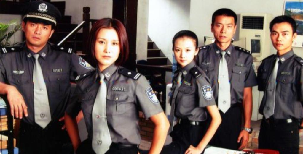 明明油头粉面，却偏要尬演警察，这6位女星演的刑警，真让人难受