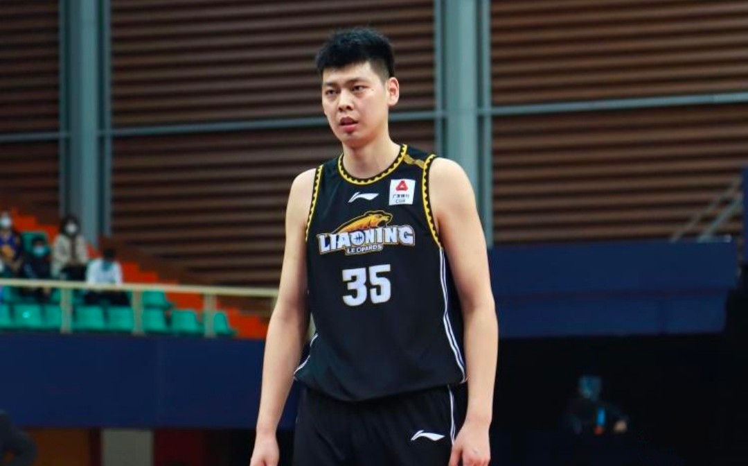 高诗岩周琦最新消息 (周琦高诗岩重返辽篮)