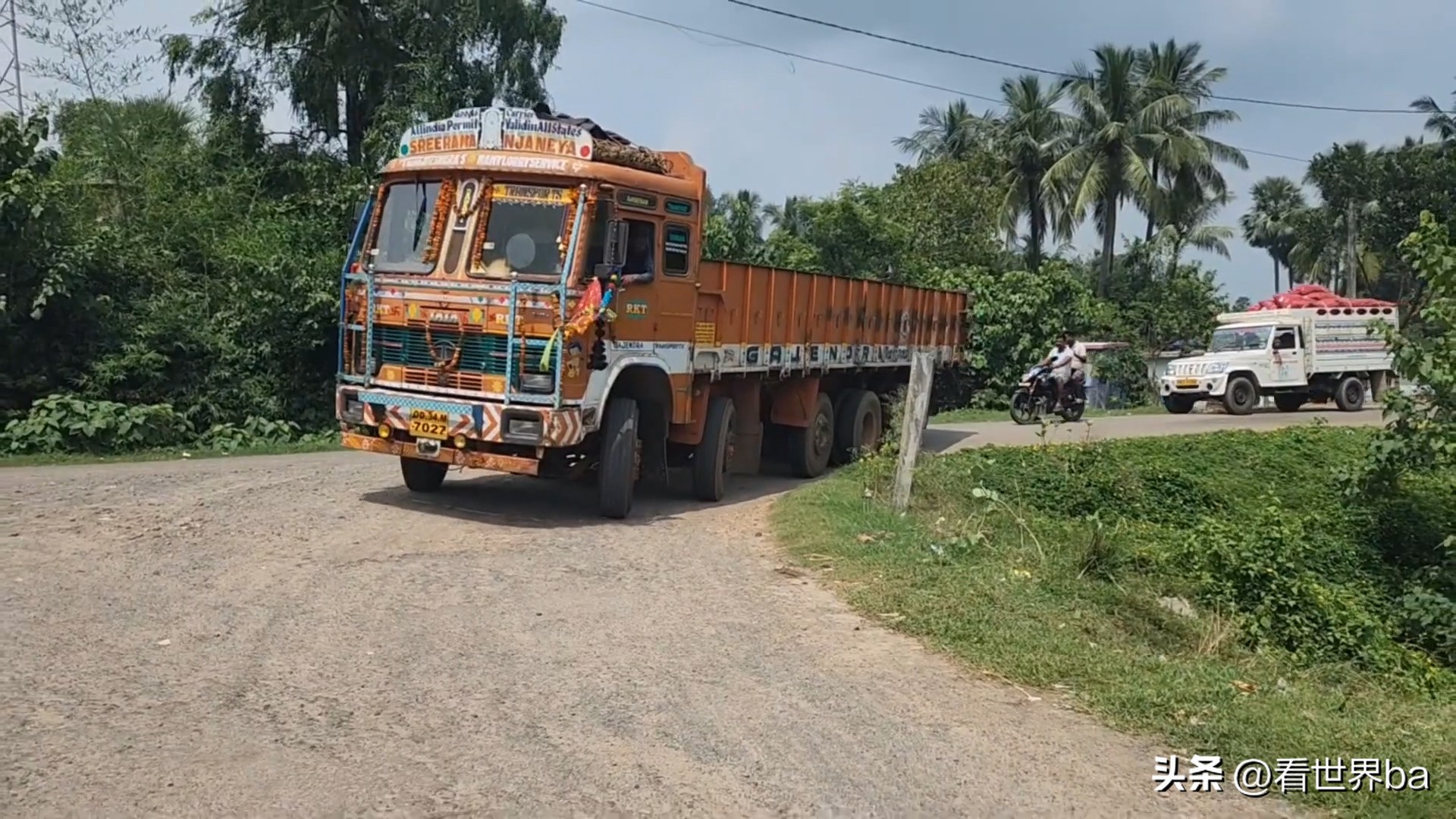 印度女司机开沃尔沃卡车,印度硬核女司机