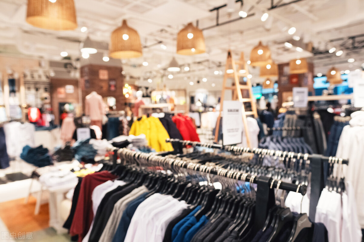 服装店免费穿衣如何盈利,服装店一件衣服要赚多少才不亏