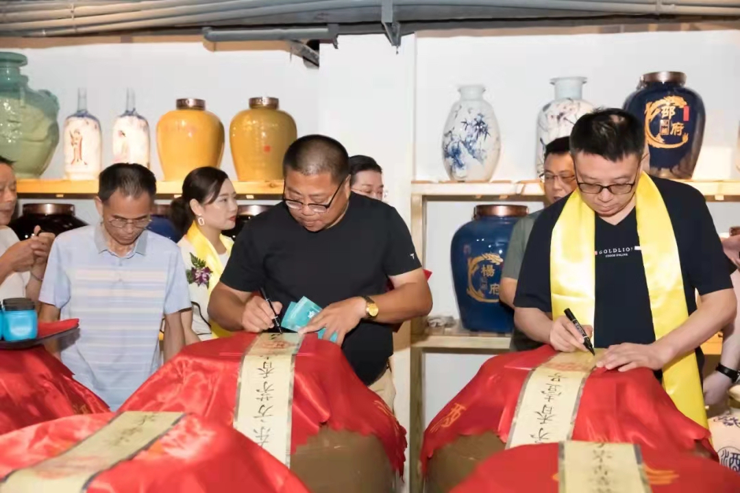 为什么要趁年轻存点酒,为什么都要趁年轻