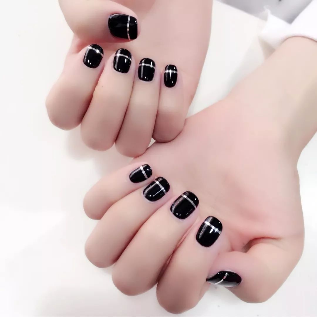 简单又纯又欲的美甲图文,不俗气简单又好看的美甲