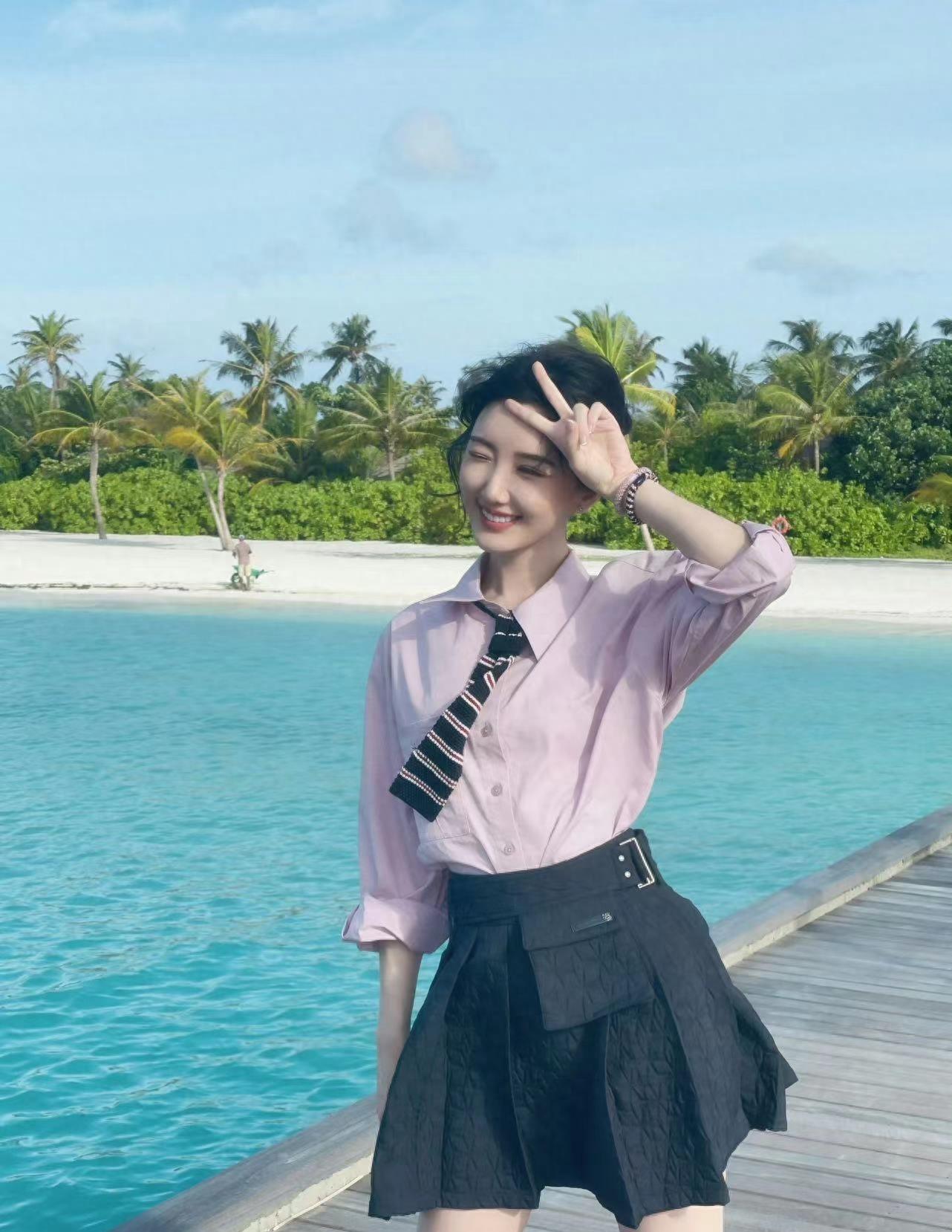 毛晓彤时尚酷感造型,毛晓彤潮人穿搭