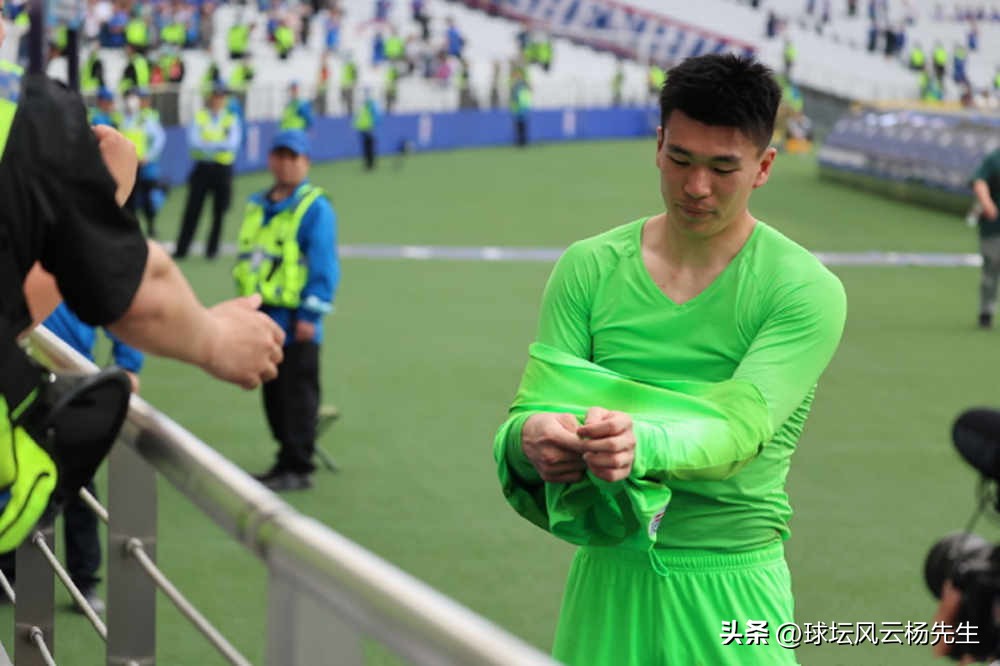 上海申花1-1武汉三镇特谢拉点球破僵邓涵文推射扳平